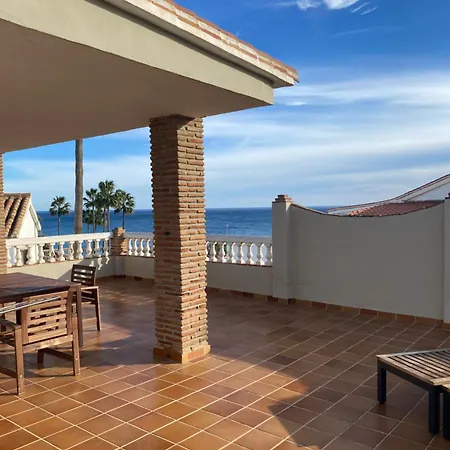 Renovated Seafront - Private Pool And Parking Holiday home *