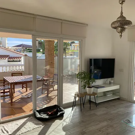 Renovated Seafront - Private Pool And Parking Fuengirola