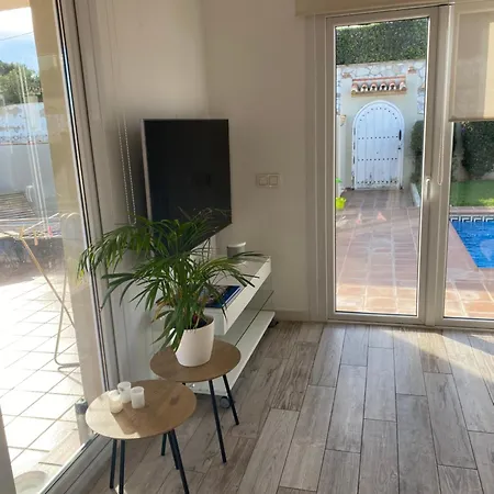 Renovated Seafront - Private Pool And Parking Fuengirola